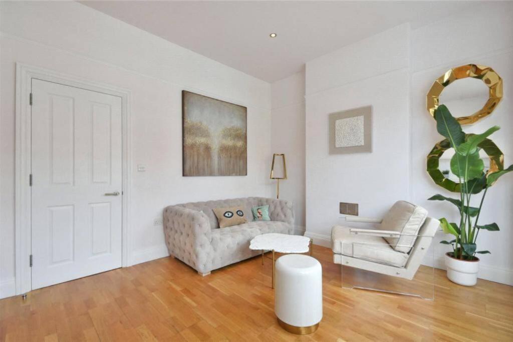 Luxury 3 Bed Apartment - Huge Outdoor Terrace & Amazing Transport Links Londra Esterno foto